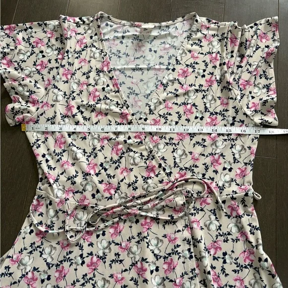 I Joah Floral Wrap Short Spring/Summer Dress Size L Lightweight Flowy Beachy - Picture 8 of 11